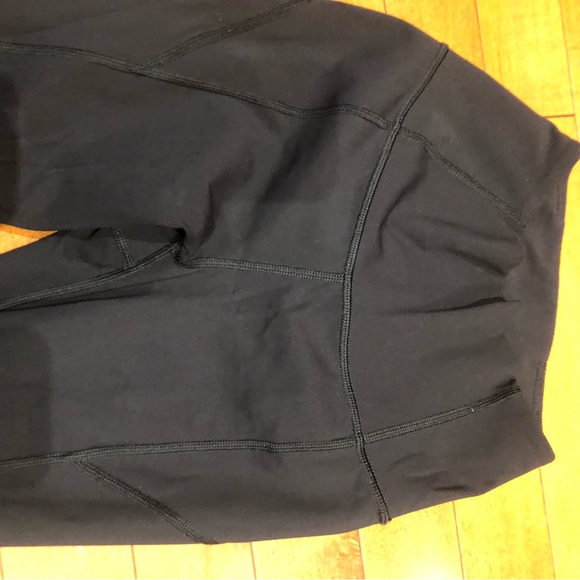 Lululemon super cute black leggings - Picture 1 of 4